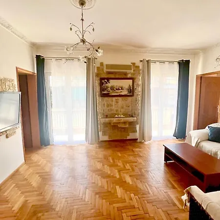Neoclassical 2Bed In Kallimarmaro Athens Exterior photo