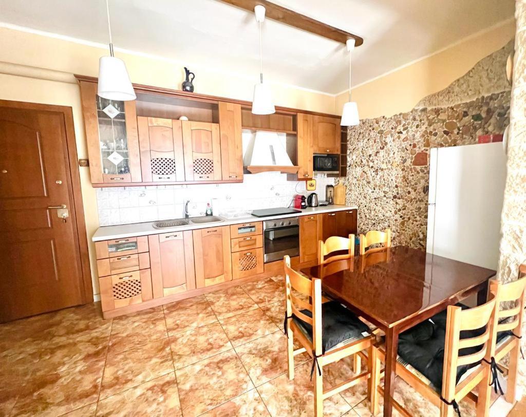 Neoclassical 2bed In Kallimarmaro * Atenas