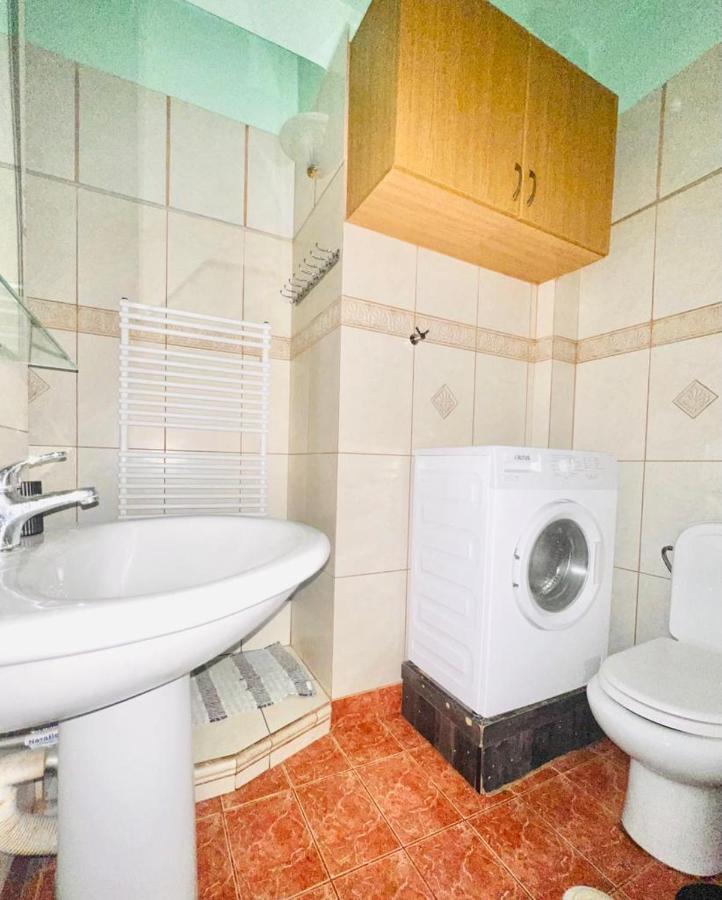 Neoclassical 2bed In Kallimarmaro Athens