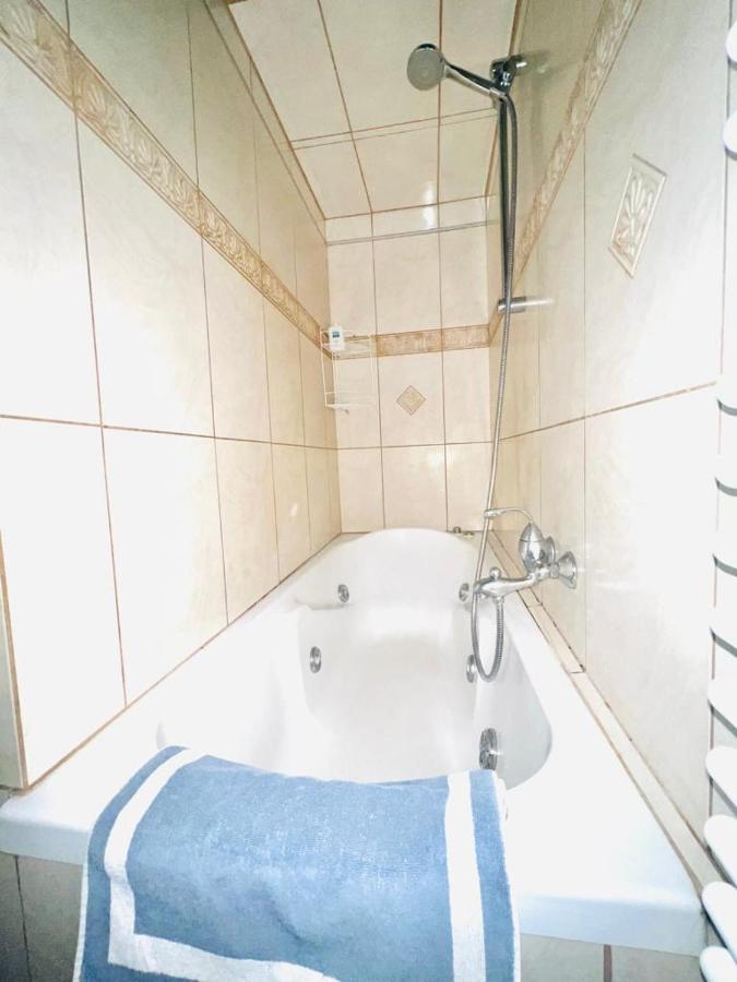 Neoclassical 2bed In Kallimarmaro Apartment *